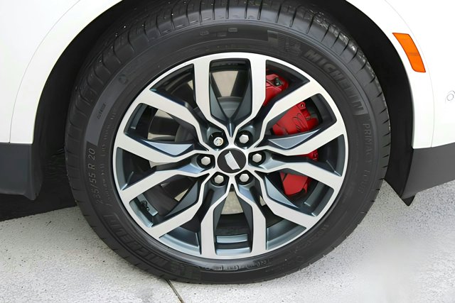 Vehicle image 10 of 35