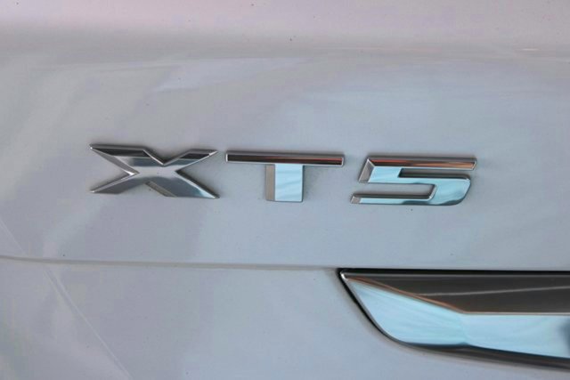 Vehicle image 11 of 35