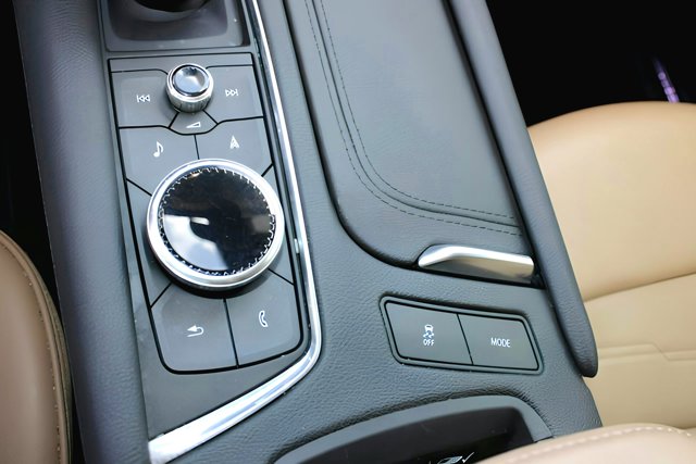 Vehicle image 26 of 35