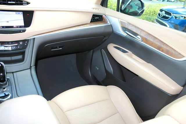 Vehicle image 31 of 35