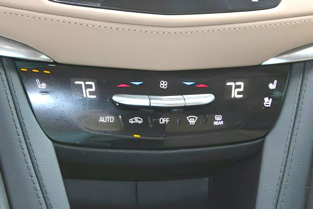 Vehicle image 24 of 35