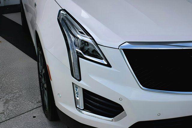 Vehicle image 9 of 35