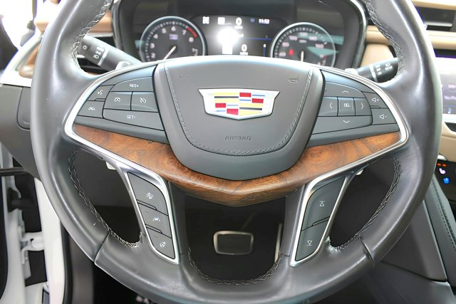 Vehicle image 19 of 35
