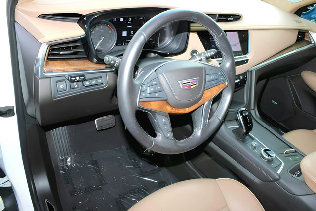 Vehicle image 14 of 35