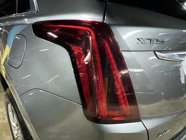 Vehicle image 9 of 33