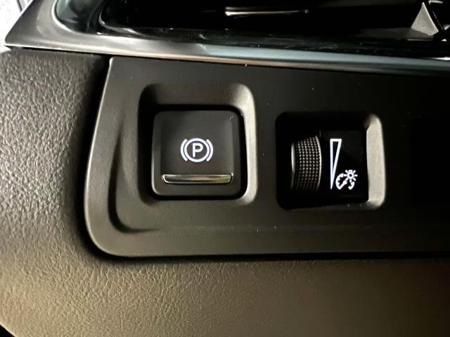 Vehicle image 20 of 33