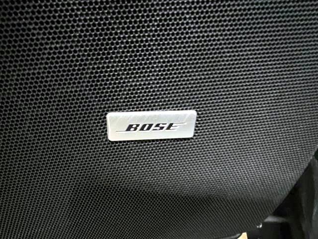 Vehicle image 18 of 33
