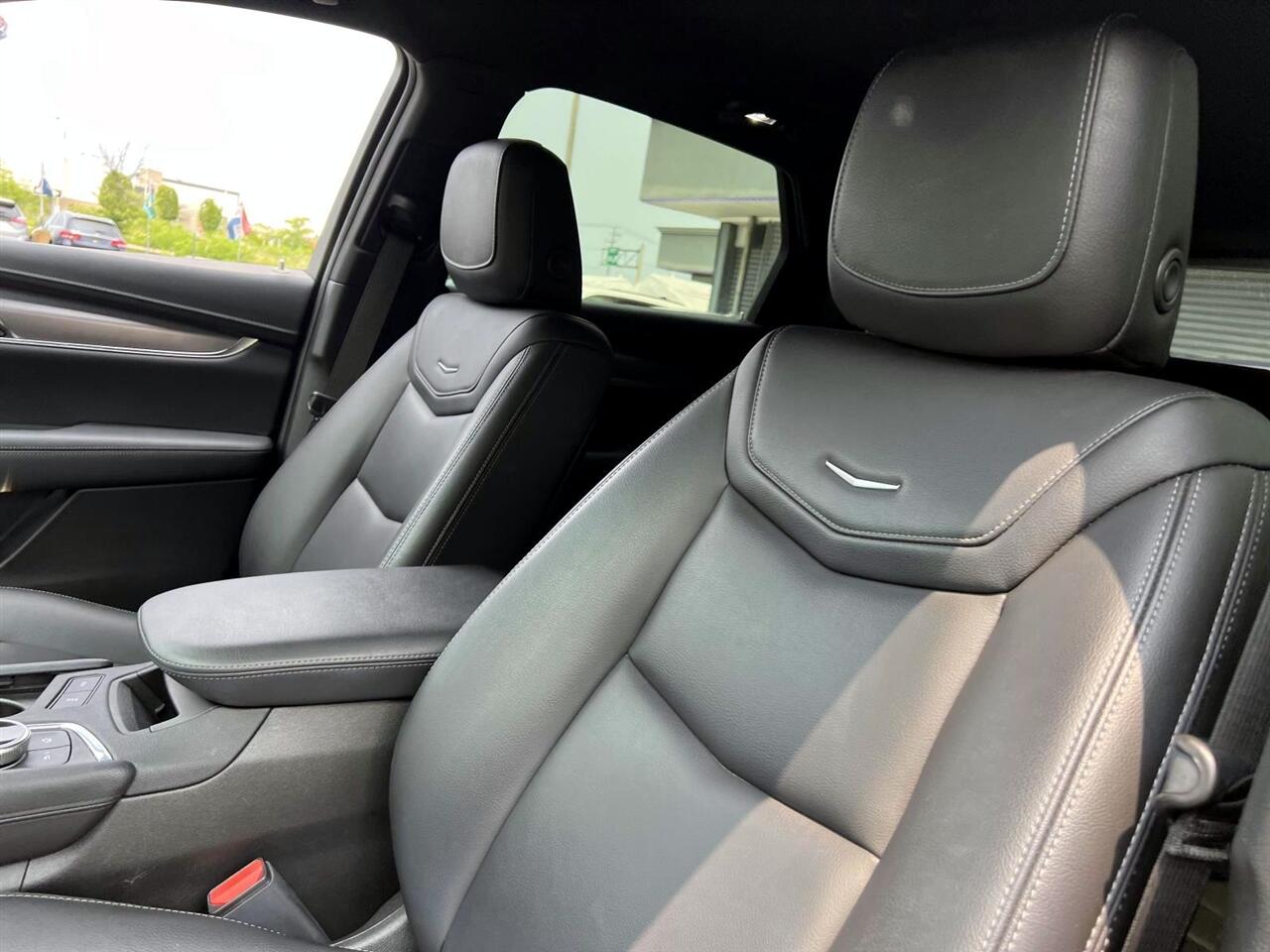 Vehicle image 10 of 28