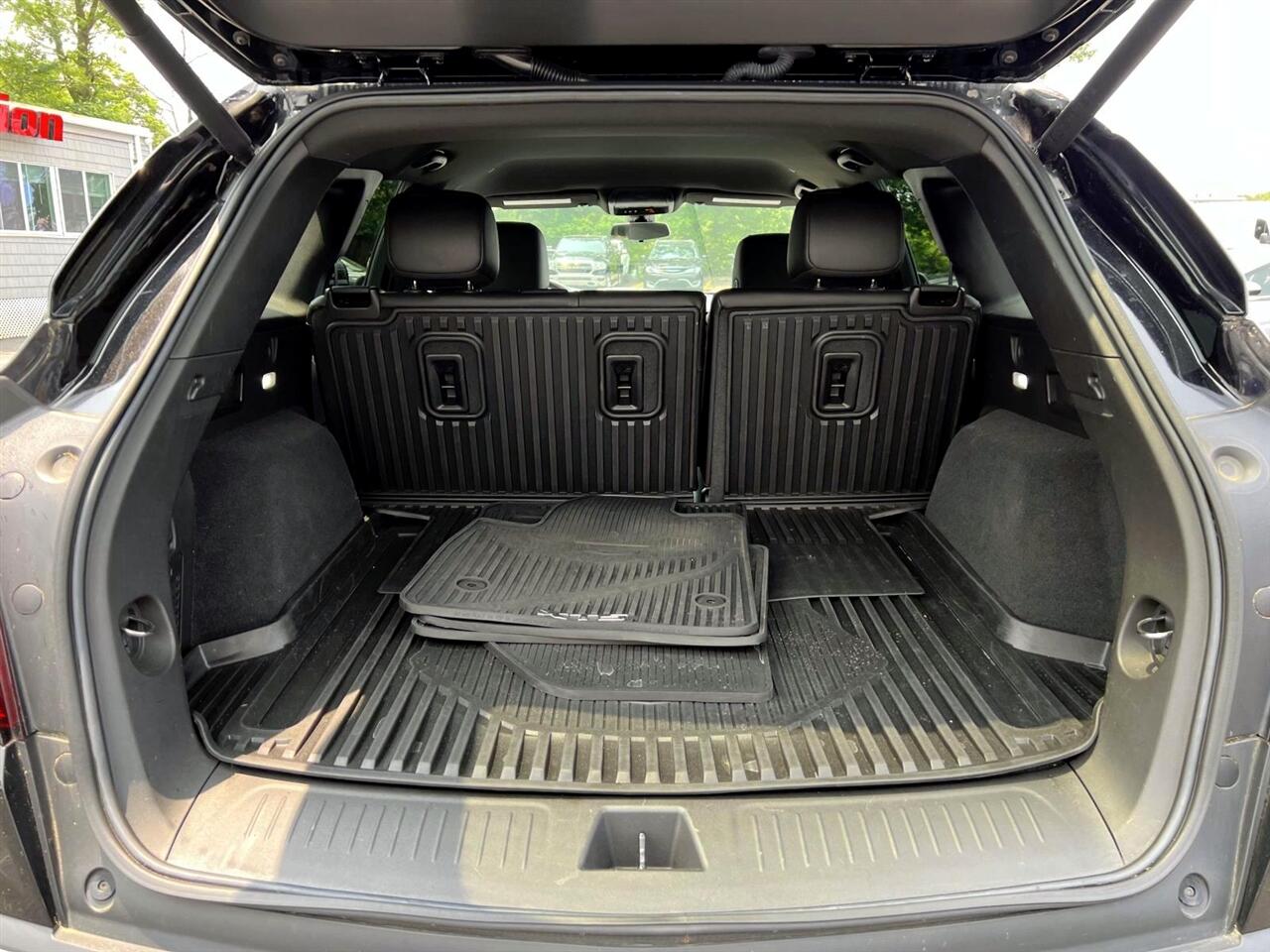 Vehicle image 6 of 28