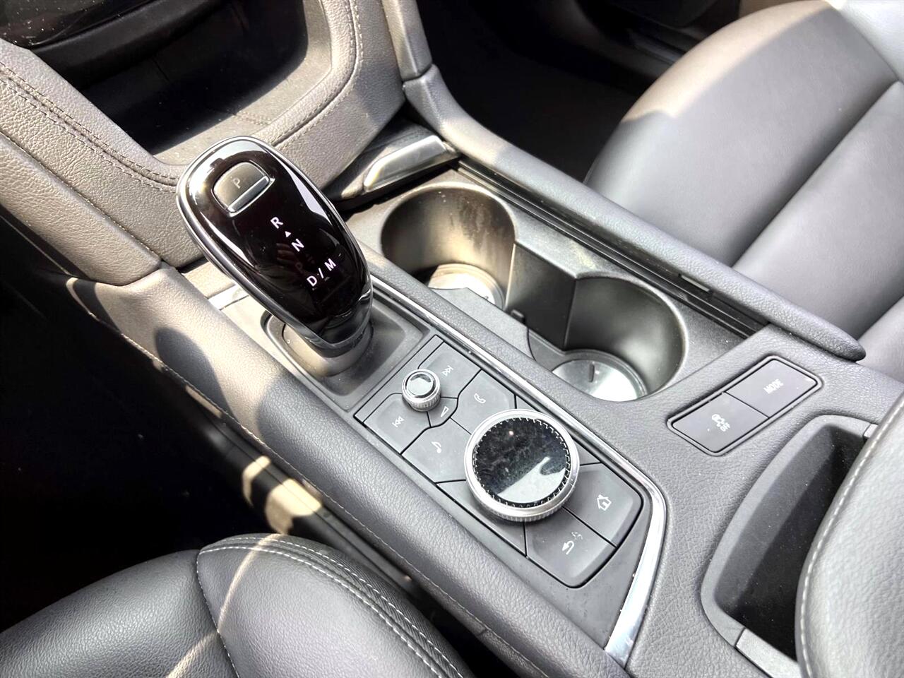 Vehicle image 18 of 28