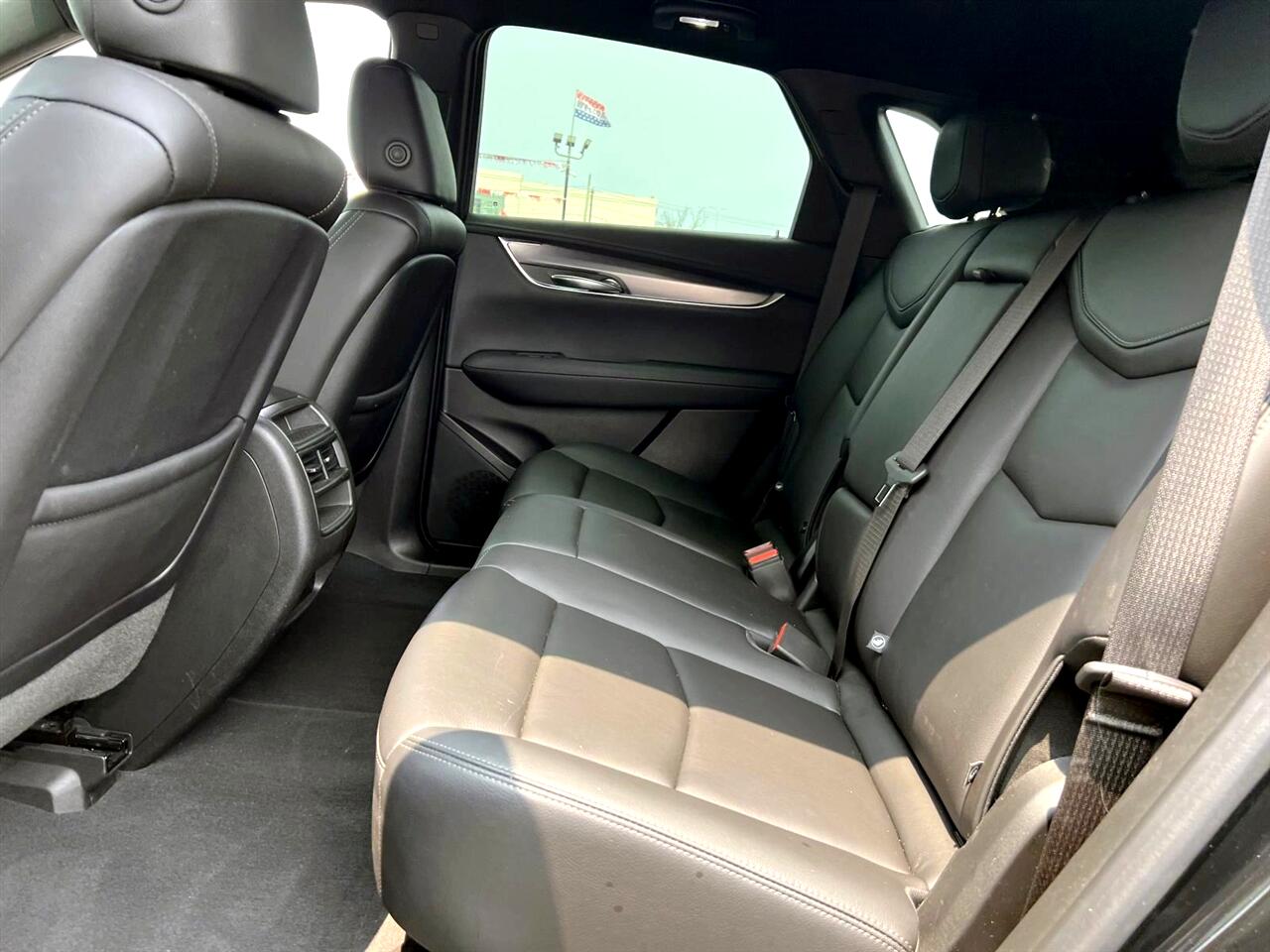 Vehicle image 11 of 28