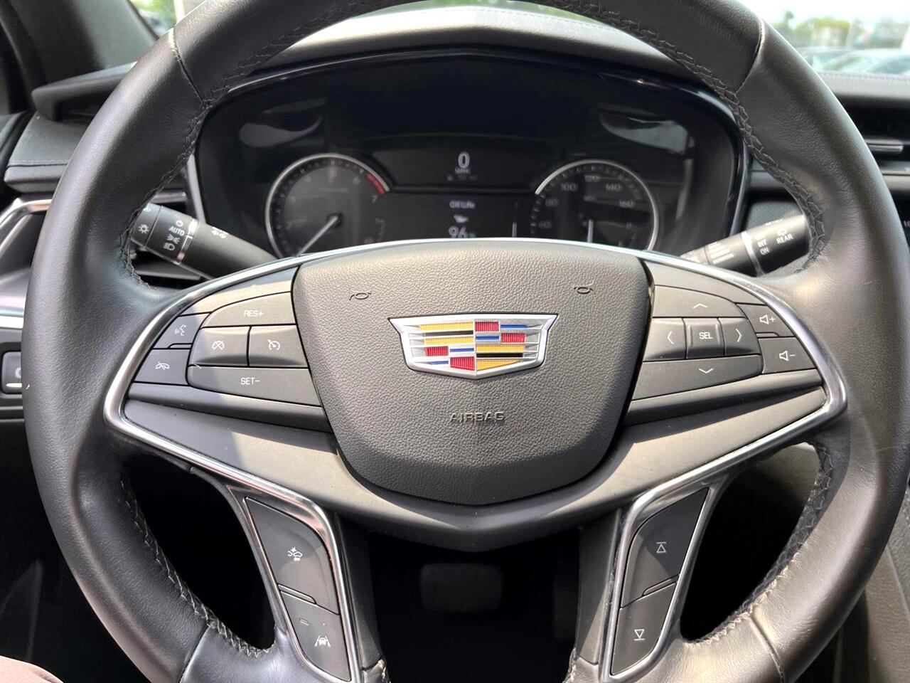 Vehicle image 24 of 28
