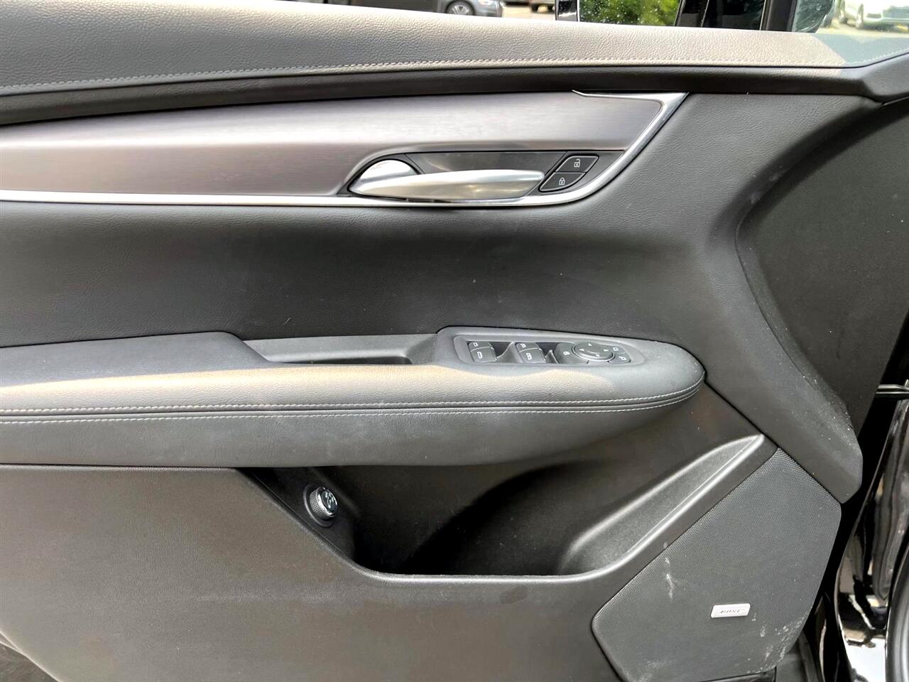 Vehicle image 14 of 28