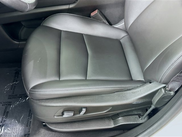 Vehicle image 15 of 35