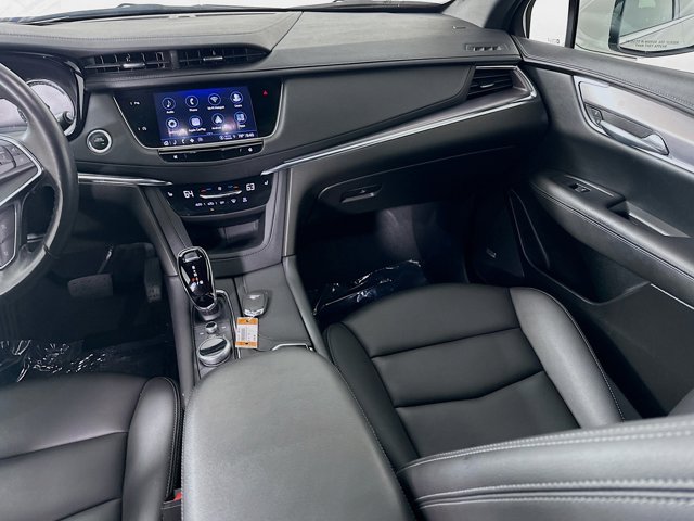 Vehicle image 19 of 35