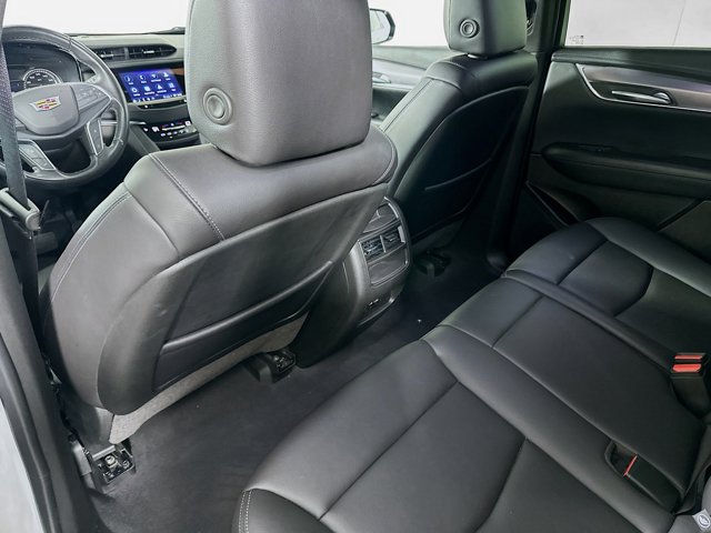 Vehicle image 22 of 35