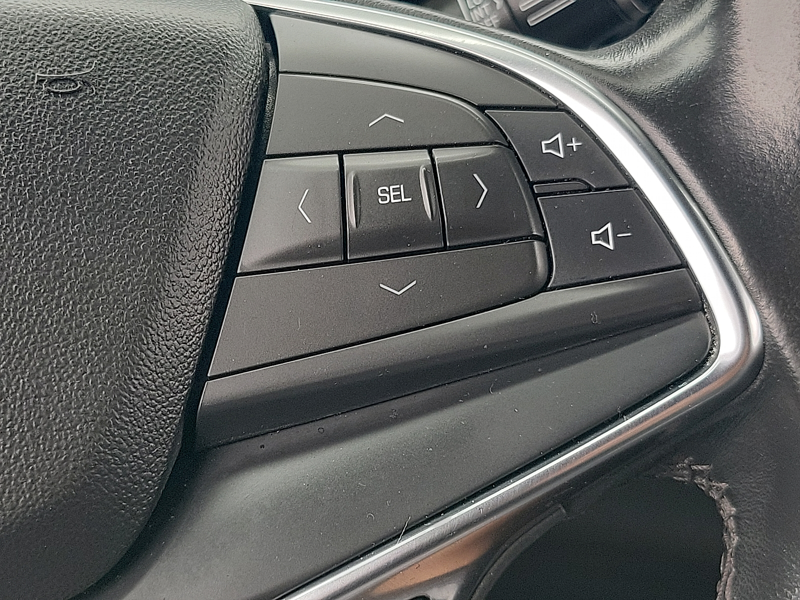 Vehicle image 10 of 25