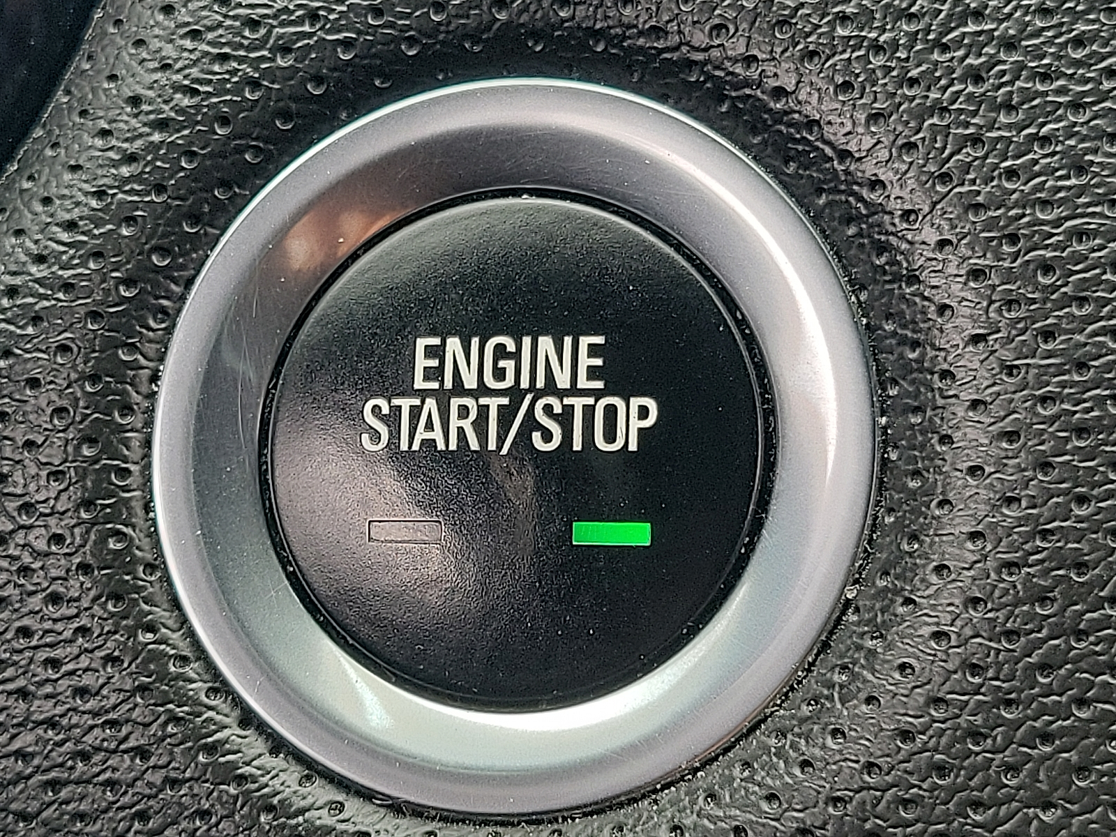 Vehicle image 14 of 25