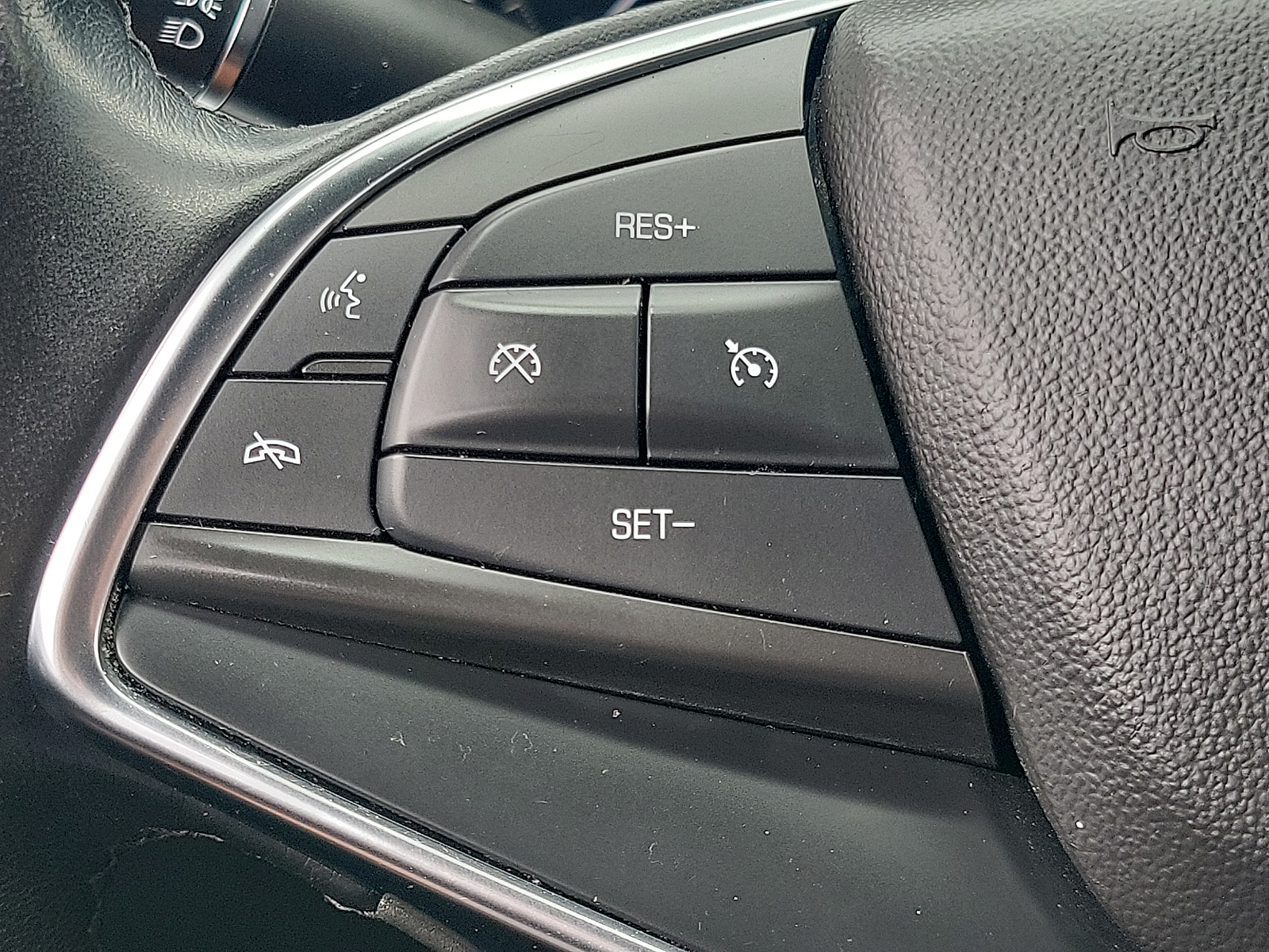 Vehicle image 9 of 25