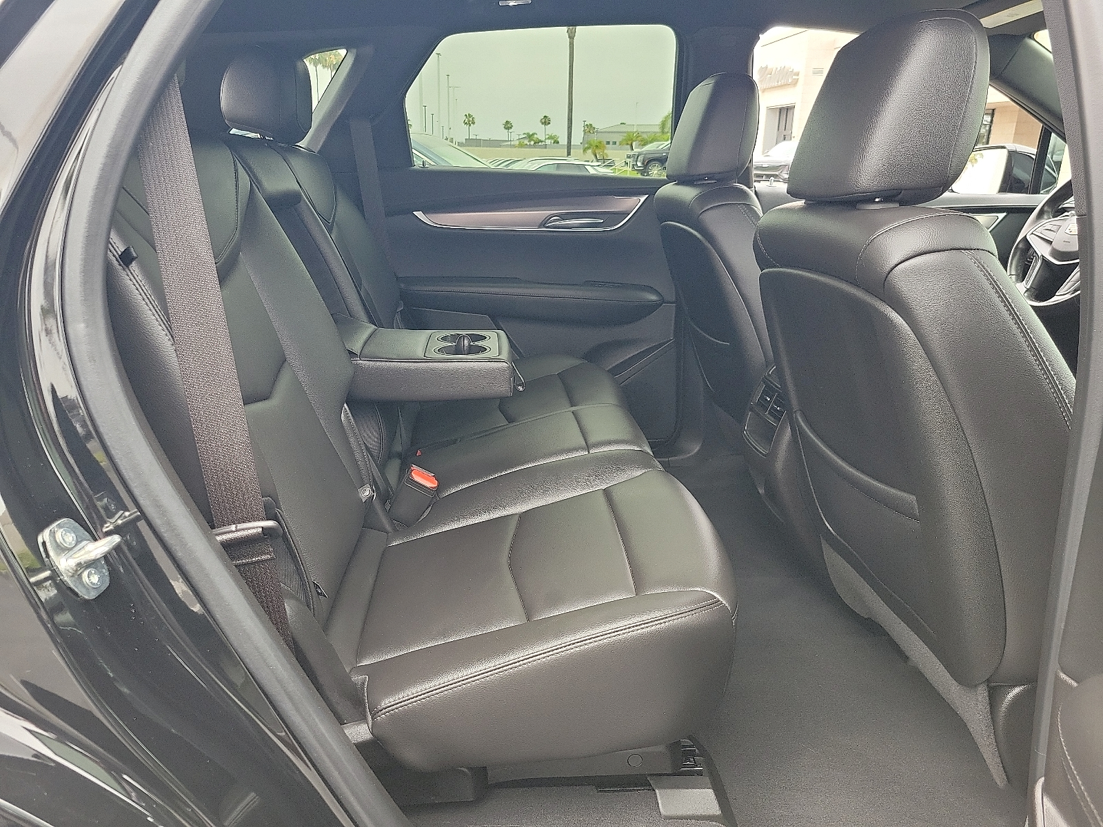 Vehicle image 21 of 25