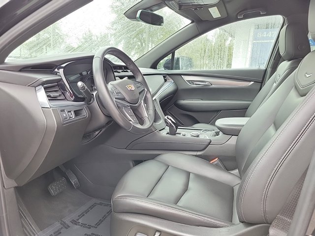 Vehicle image 9 of 28