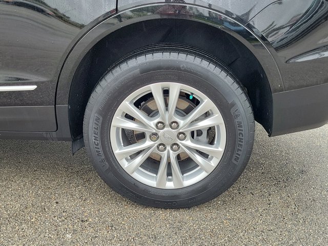 Vehicle image 26 of 28