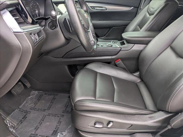 Vehicle image 15 of 24