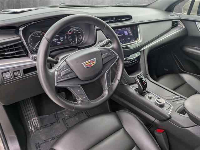 Vehicle image 10 of 24