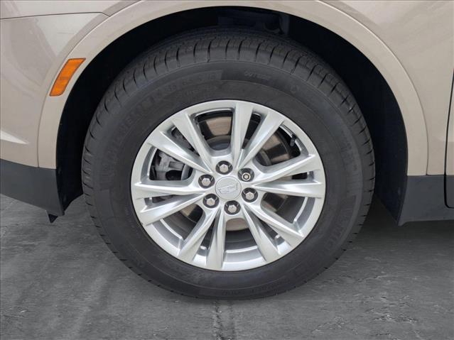 Vehicle image 23 of 24