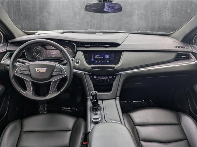 Vehicle image 17 of 24