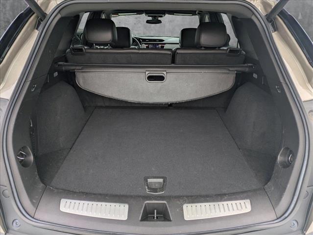 Vehicle image 9 of 24