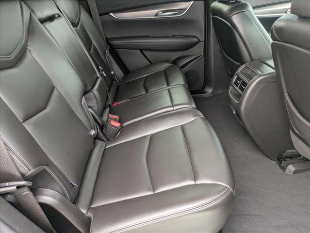 Vehicle image 19 of 24
