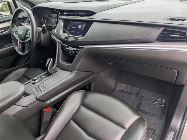 Vehicle image 21 of 24