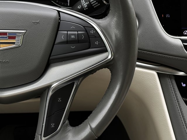 Vehicle image 17 of 33
