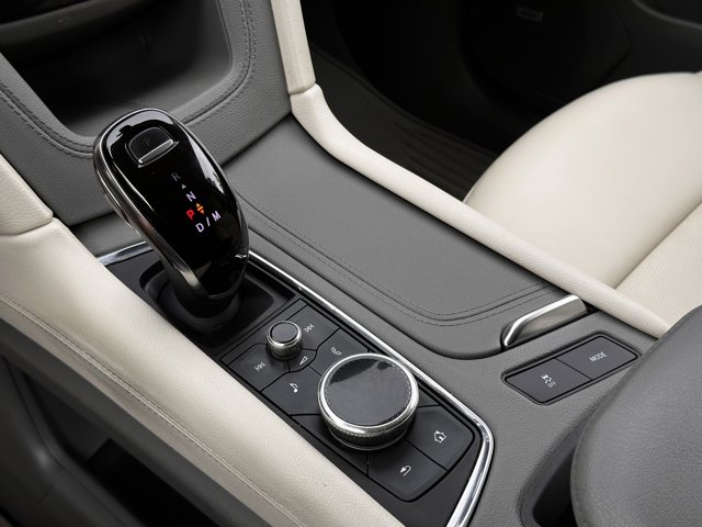 Vehicle image 23 of 33