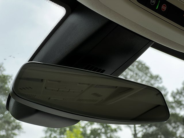Vehicle image 24 of 33