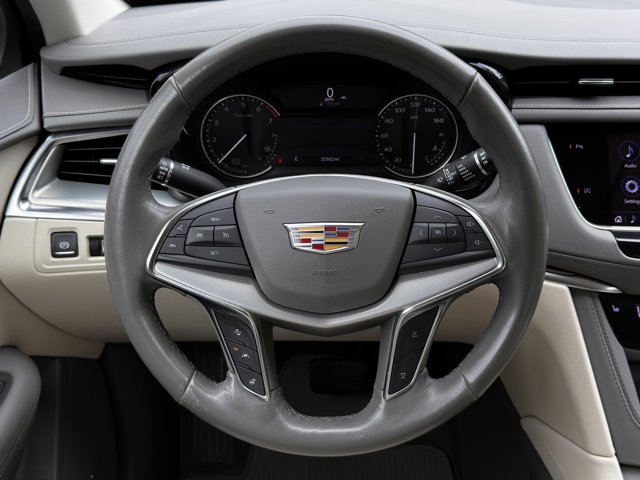 Vehicle image 15 of 33