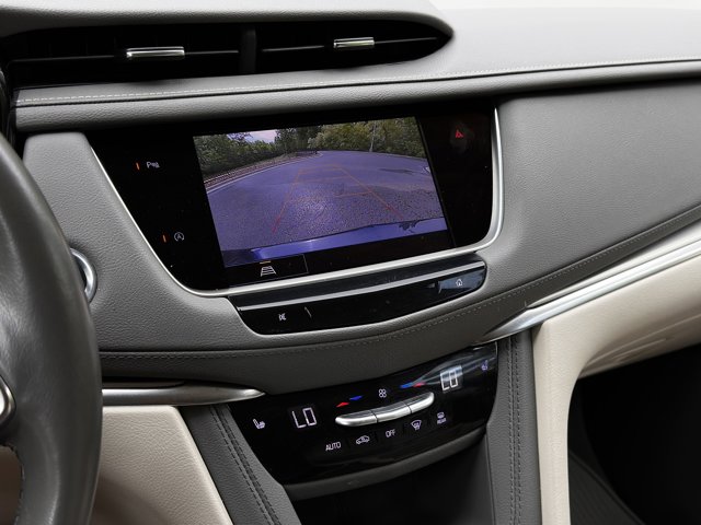 Vehicle image 22 of 33