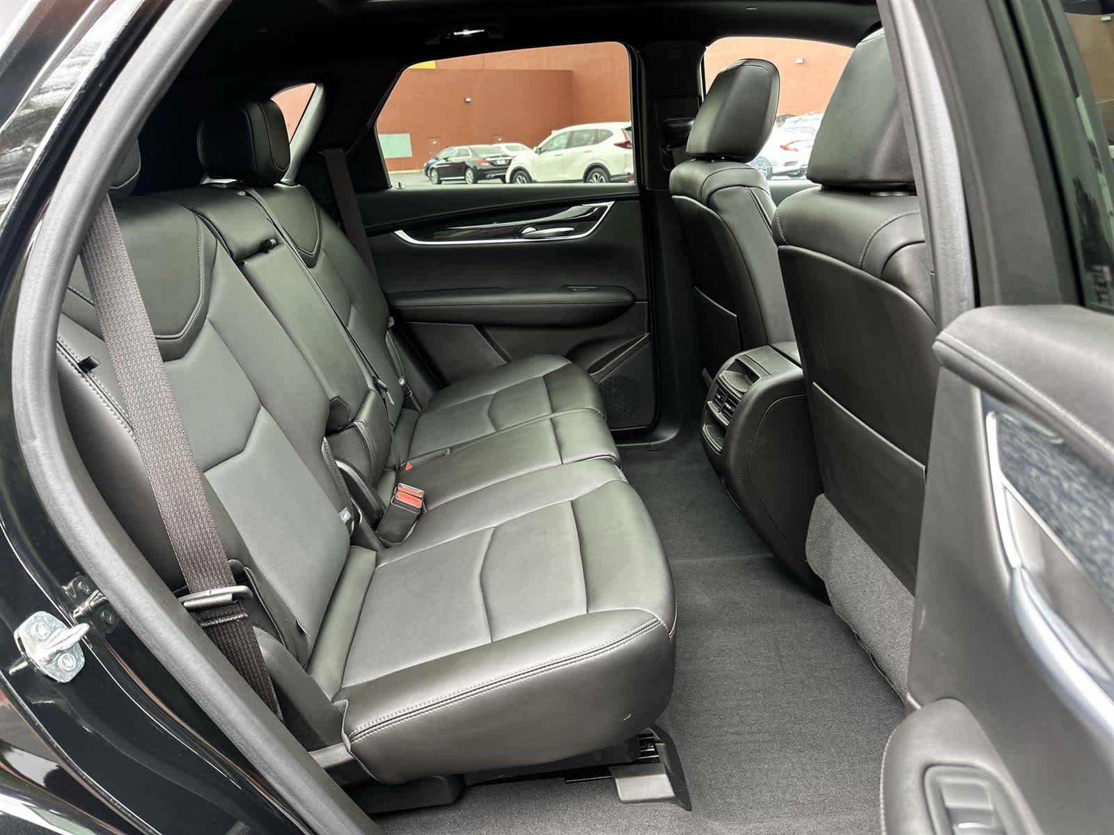Vehicle image 13 of 31