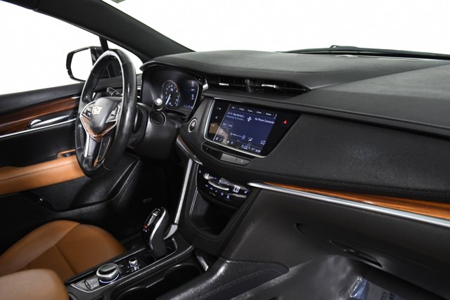 Vehicle image 25 of 32