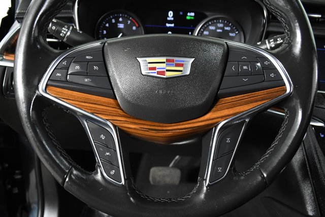 Vehicle image 8 of 32