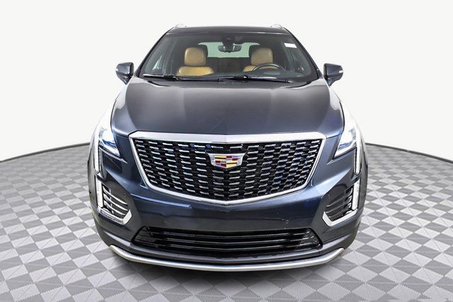 Vehicle image 2 of 32