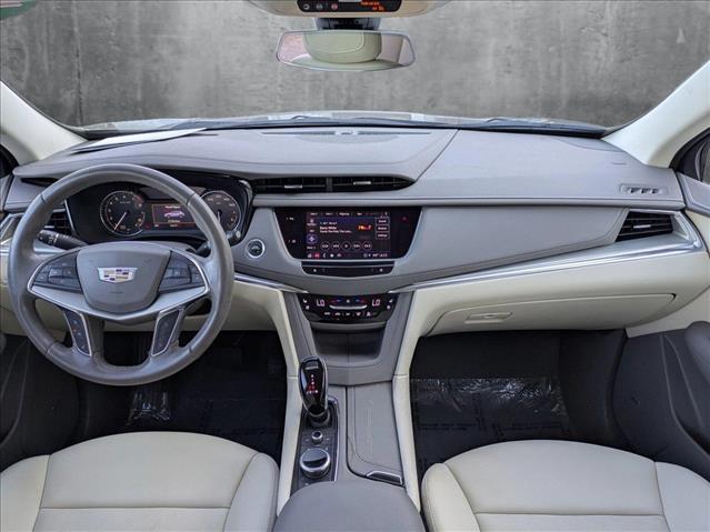 Vehicle image 14 of 25