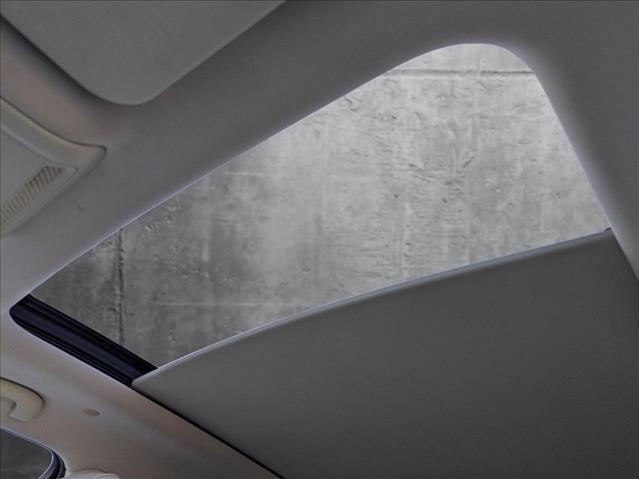 Vehicle image 24 of 25