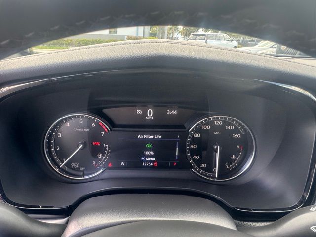 Vehicle image 11 of 25