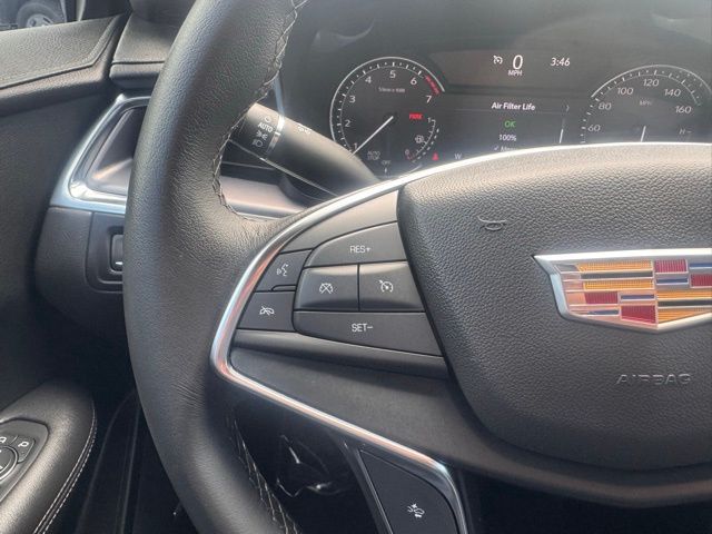Vehicle image 13 of 25