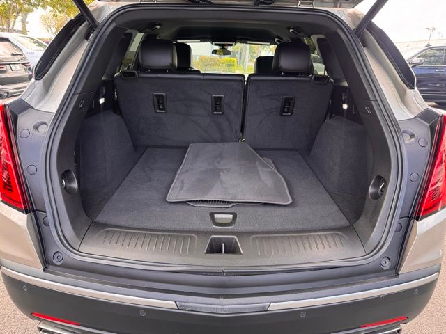 Vehicle image 9 of 25