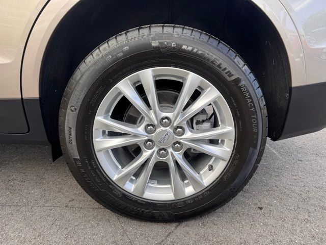 Vehicle image 10 of 25