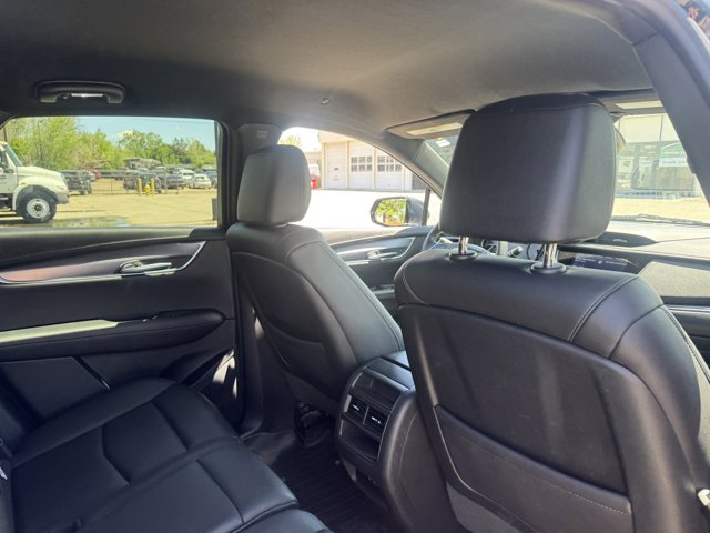 Vehicle image 20 of 34