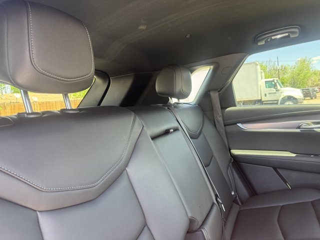Vehicle image 21 of 34
